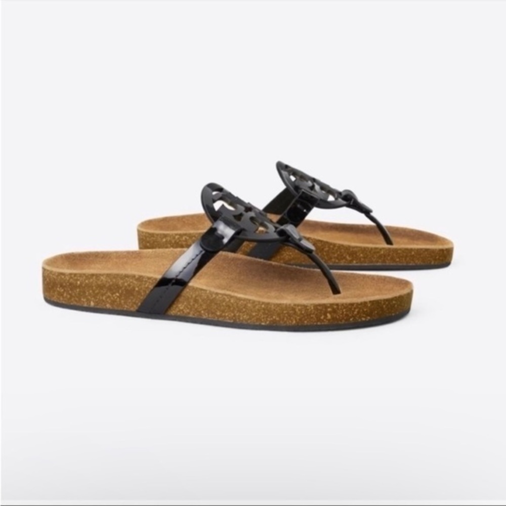 Tory Burch Miller Cloud Sandals Perfect Black
Patent Leather/ Suede Cork